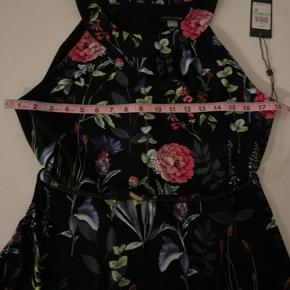 NWT Tommy Hilfiger Vibrant Floral Dress A-line with Belt Black Women’s Size 8 - Picture 6 of 12